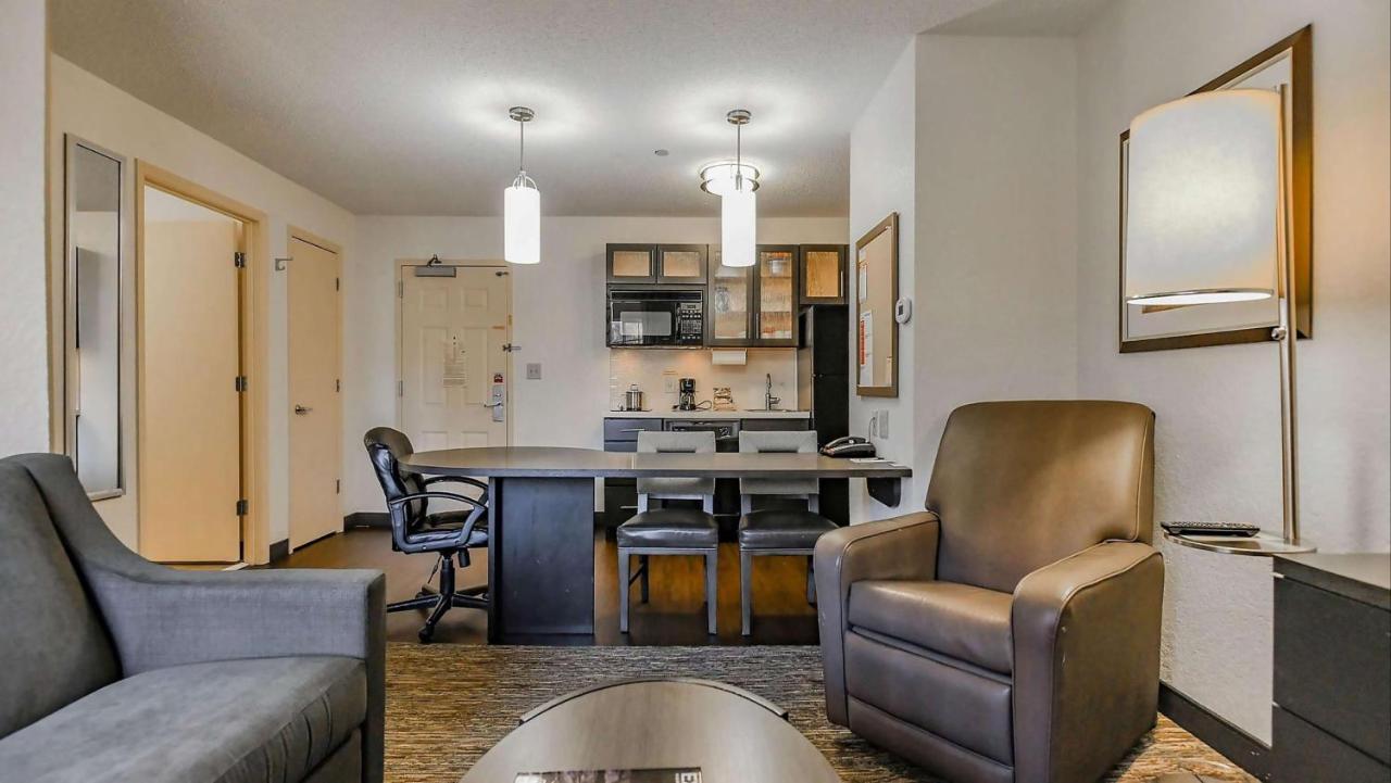 Sonesta Simply Suites Oklahoma City Airport Exteriör bild